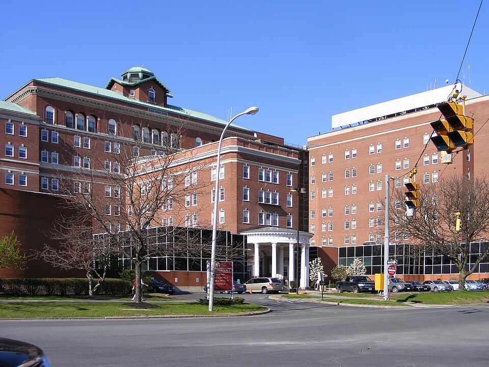 The main entrance on New Scotland Avenue